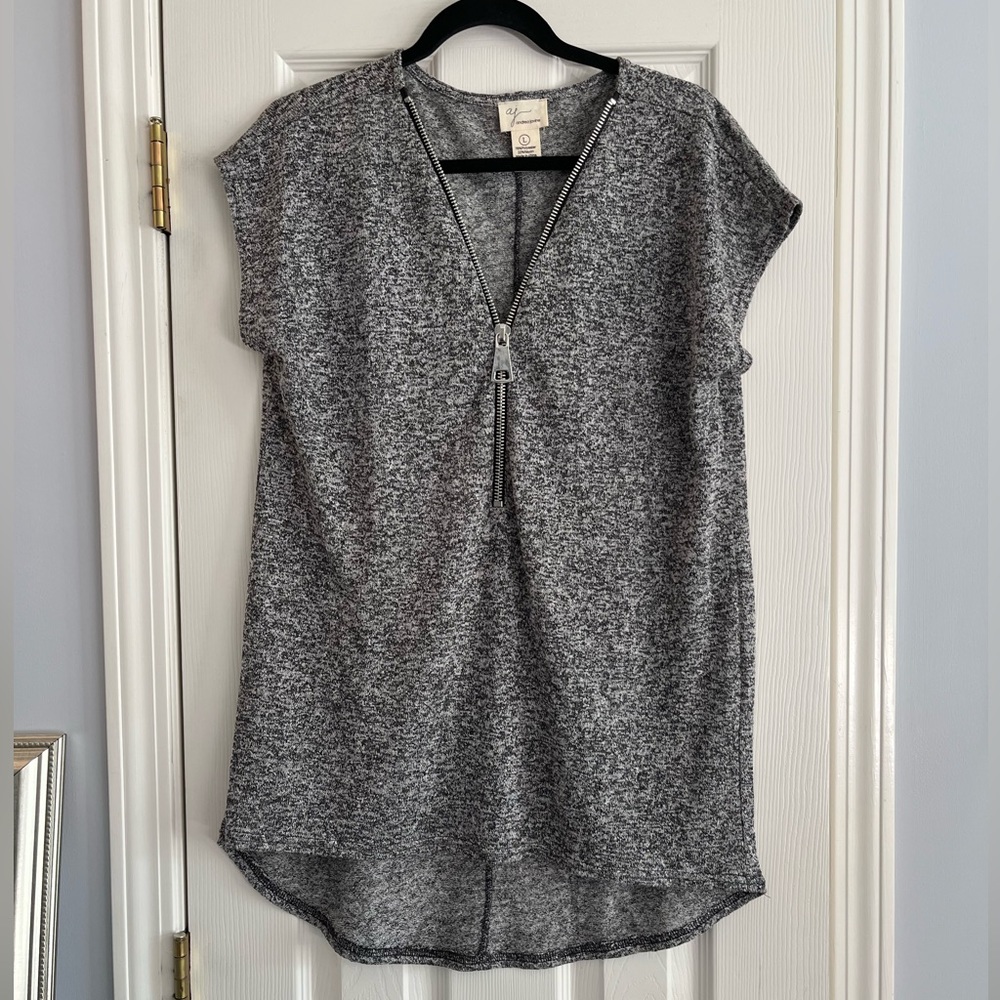 Andrea Jovine zip up shirt sleeve top